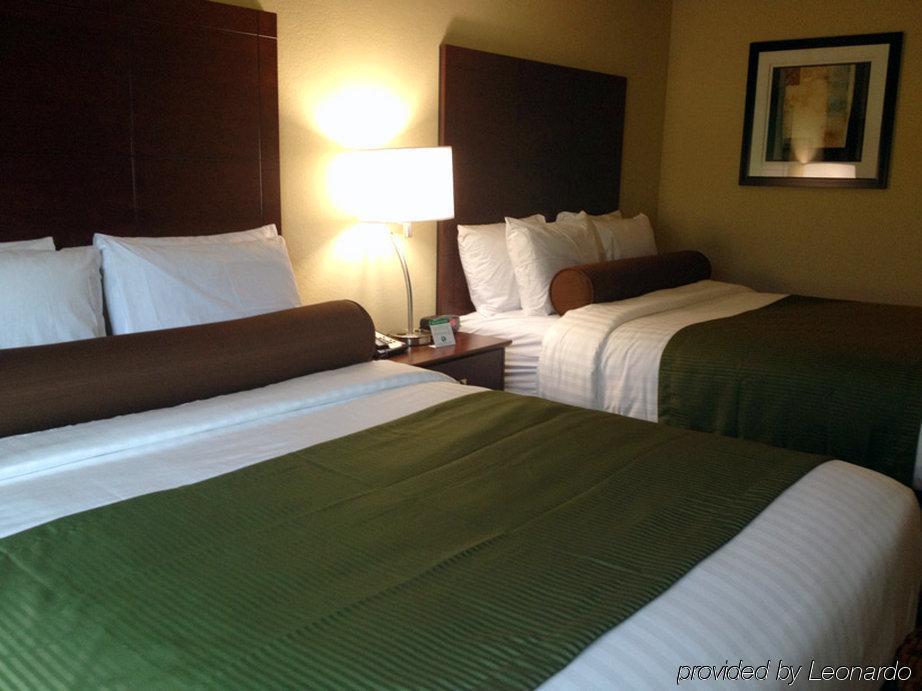 Amerivu Inn And Suites - Crookston Eksteriør billede