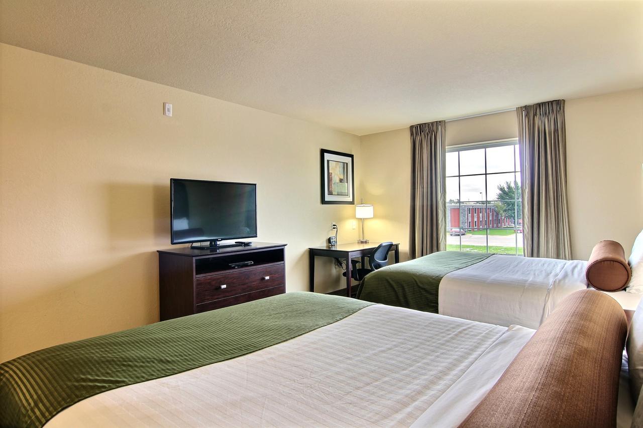 Amerivu Inn And Suites - Crookston Eksteriør billede